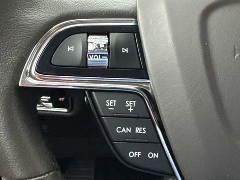 Used 2023 Lincoln Nautilus AWD w/ Premium Package image 27