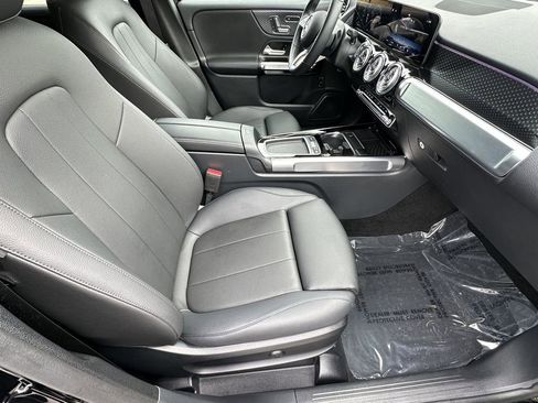 Certified 2025 Mercedes-Benz GLB 250 image 14