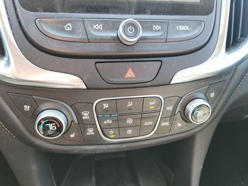Used 2018 Chevrolet Equinox Premier AWD/4WD image 18