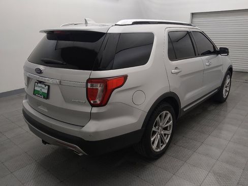 Used 2017 Ford Explorer Limited image 9