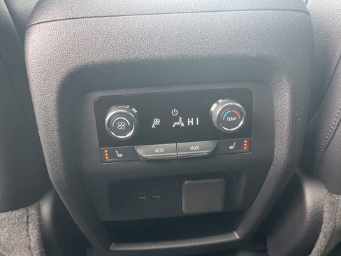 Used 2024 Chevrolet Traverse RS w/ LPO, Floor Liner Package image 15