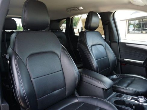Used 2024 Ford Escape Platinum AWD/4WD image 31