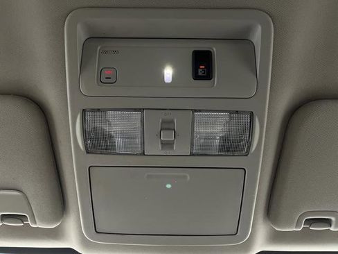 Used 2017 Nissan Titan Platinum Reserve AWD/4WD image 28