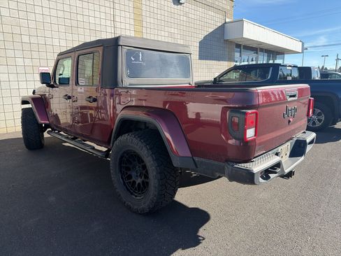 Used 2021 Jeep Gladiator Sport image 3