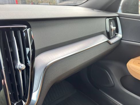 Used 2020 Volvo V60 T5 Cross Country w/ Protection Package Premier AWD/4WD image 23
