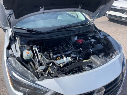 Used 2025 Nissan Versa SV image 31