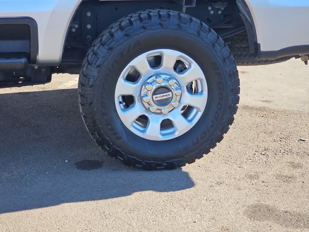 Used 2023 Ford F250 XLT w/ FX4 Off-Road Package AWD/4WD image 37