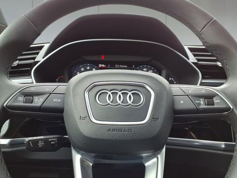 Used 2025 Audi Q3 2.0T Premium w/ Convenience Package image 14