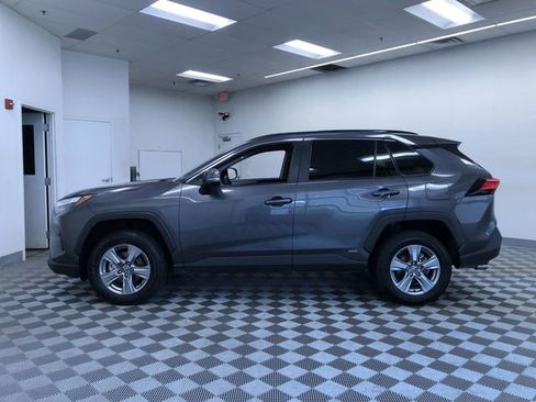 Used 2025 Toyota RAV4 XLE AWD/4WD image 12