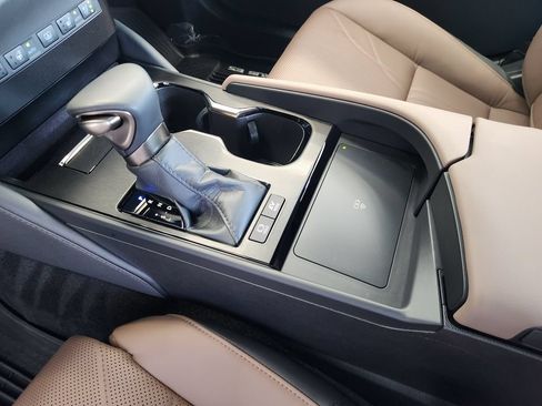 Certified 2023 Lexus ES 300h Ultra Luxury w/ Accessory Package (Z2) FWD image 19
