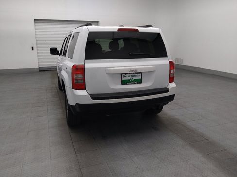 Used 2017 Jeep Patriot Sport w/ Power Value Group FWD image 6