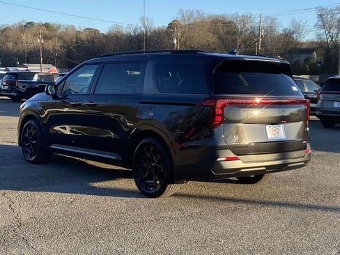 New 2026 Kia Carnival SX w/ SX Dark Edition Package FWD image 4