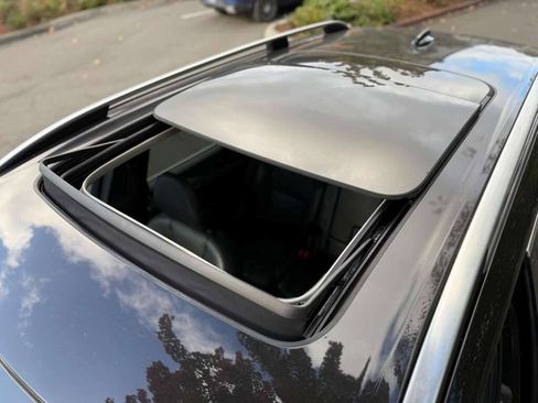 Used 2017 Volvo XC90 T6 Momentum w/ Vision Package image 38