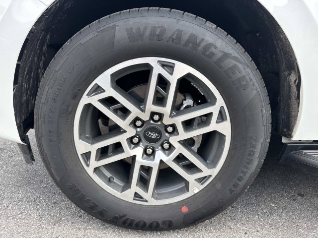 New 2026 Ford Expedition Max Active RWD image 9
