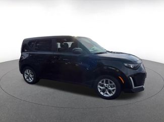 Used 2025 Kia Soul LX w/ LX Technology Package video 2