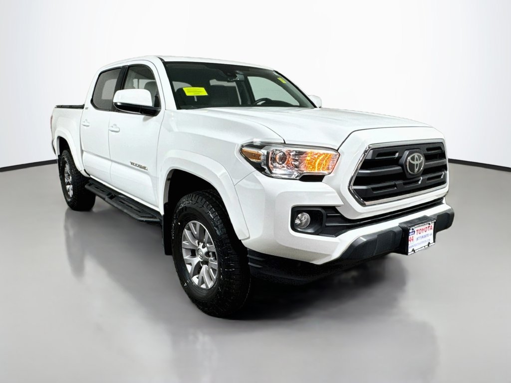 Used 2019 Toyota Tacoma SR5 AWD/4WD image 10