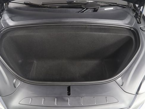 Used 2022 Tesla Model X image 25