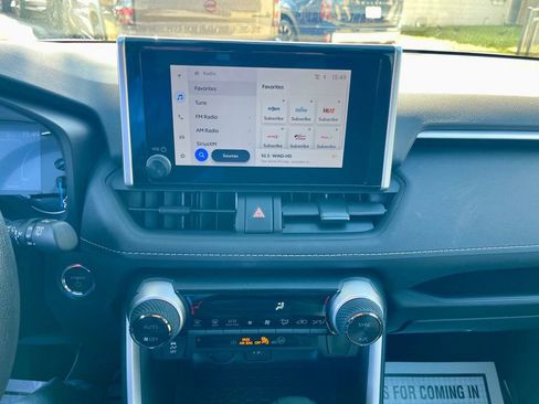 Used 2025 Toyota RAV4 XLE image 15