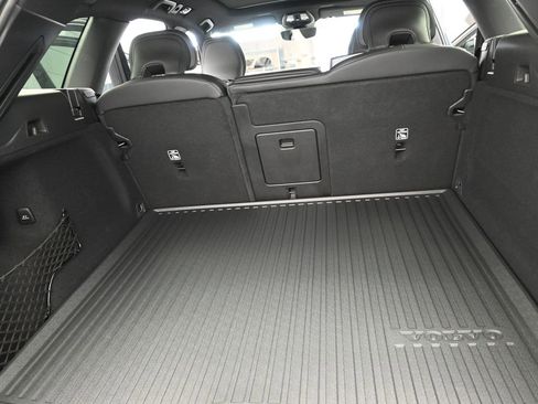 New 2026 Volvo XC60 B5 Ultra w/ Climate Package image 15