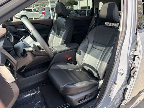 Used 2023 Nissan Rogue SL w/ SL Premium Package image 31