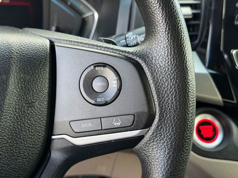 Used 2018 Honda Odyssey EX image 18