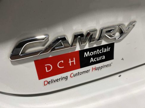 Used 2015 Toyota Camry XSE image 7