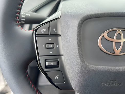New 2026 Toyota Prius Plug-In Hybrid FWD image 18