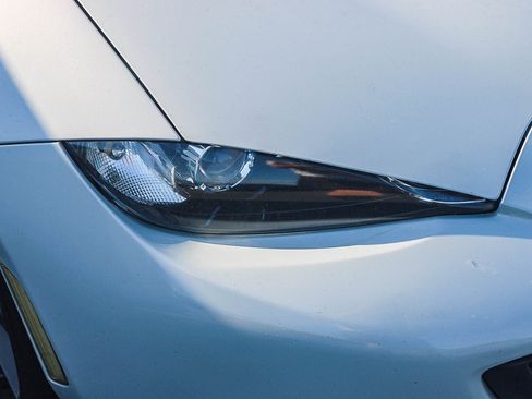 Used 2016 MAZDA MX-5 Miata Club RWD image 2