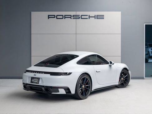 Certified 2024 Porsche 911 Carrera RWD image 6