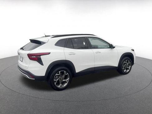 Used 2025 Chevrolet Trax LT image 15