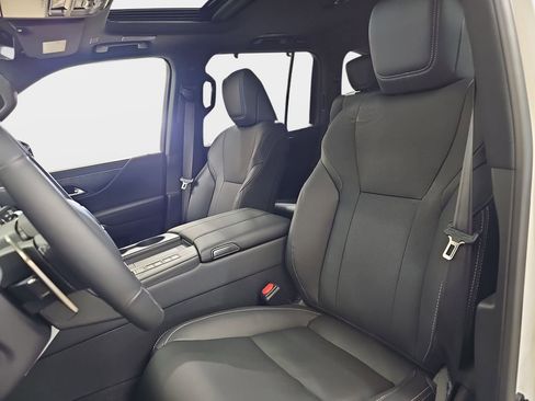 New 2026 Lexus LX 700h Luxury image 15