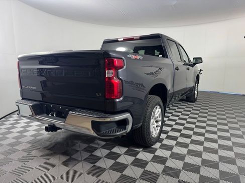 Used 2024 Chevrolet Silverado 1500 LT image 8