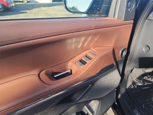 New 2026 Lincoln Navigator L Reserve image 12