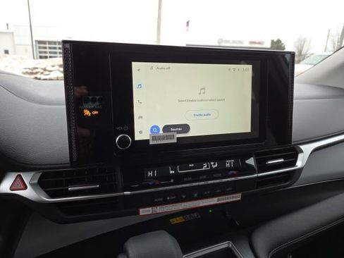 Used 2026 Toyota Sienna LE image 14