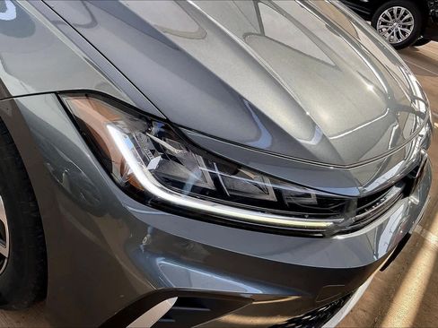 Used 2025 Volkswagen Jetta S image 27