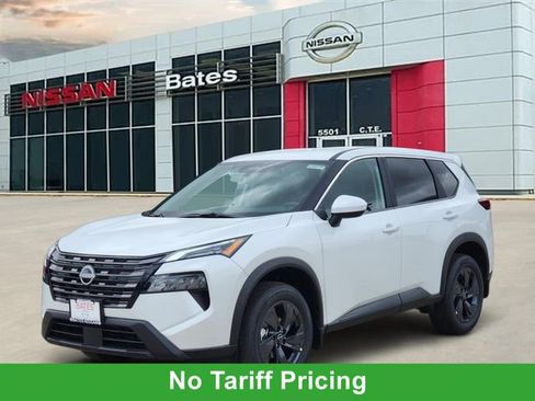 New 2026 Nissan Rogue SV FWD image 2