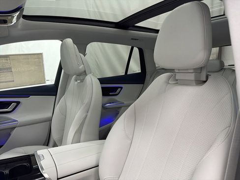 New 2026 Mercedes-Benz EQE 320 4MATIC SUV image 13