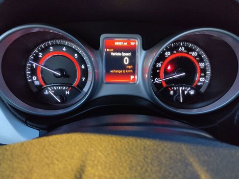 Used 2019 Dodge Journey SE w/ Connectivity Group FWD image 23