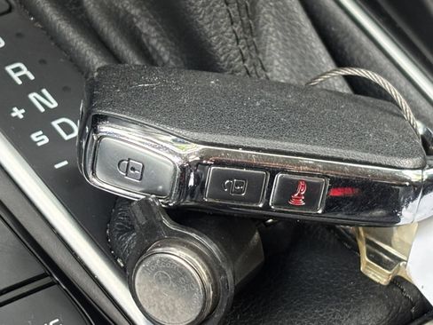 Used 2025 Kia Soul LX w/ LX Technology Package FWD image 20