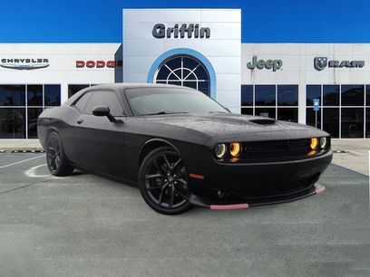 Used 2022 Dodge Challenger R/T w/ Blacktop Package