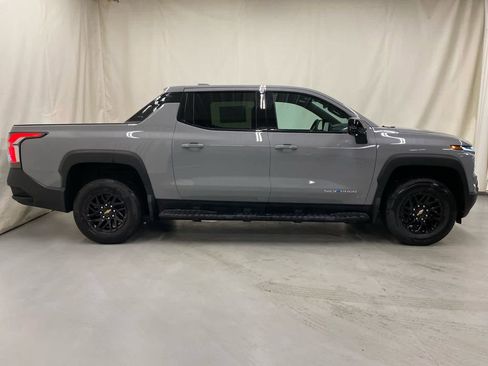New 2025 Chevrolet Silverado EV LT image 9