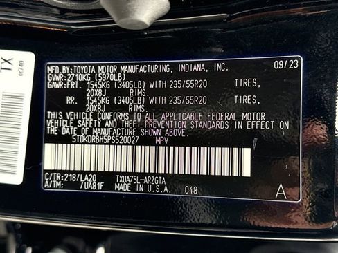 Used 2023 Toyota Highlander Platinum image 22