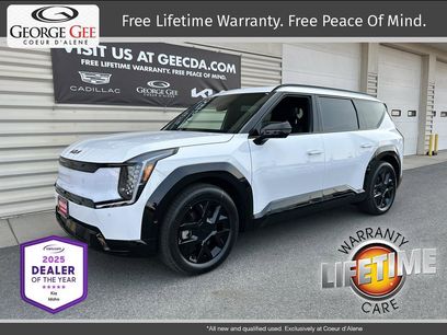 New 2026 Kia EV9 Land w/ Nightfall Edition Package