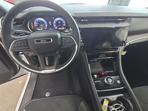 New 2026 Jeep Grand Cherokee Altitude AWD/4WD image 16