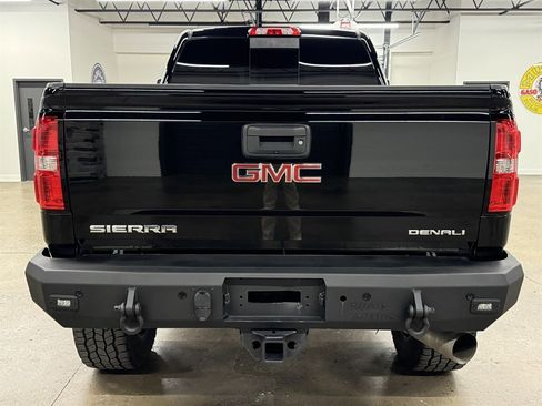 Used 2018 GMC Sierra 2500 Denali w/ Duramax Plus Package image 11