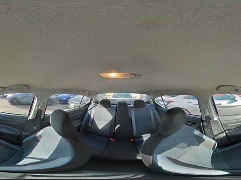 Used 2025 Nissan Versa SV image 41