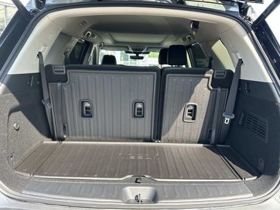 New 2026 Nissan Pathfinder Platinum w/ Cargo Package