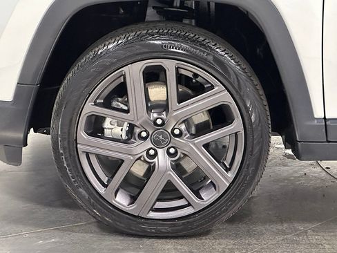 Used 2026 Jeep Compass Limited AWD/4WD image 16