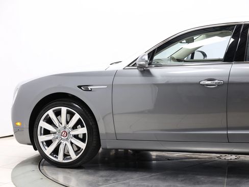 Used 2018 Bentley Flying Spur V8 AWD/4WD image 9