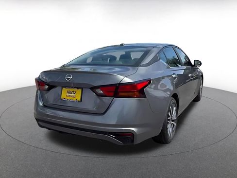 Used 2025 Nissan Altima 2.5 SV FWD image 14